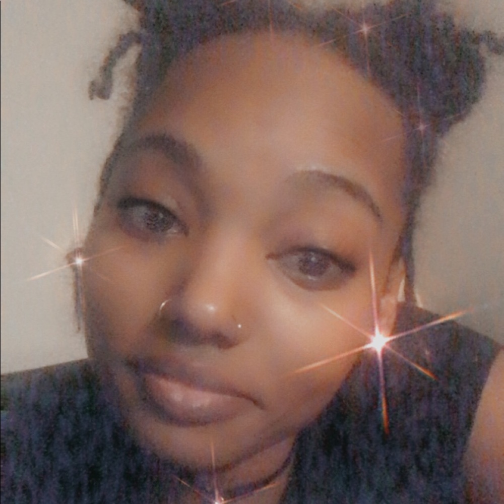 Meet your Posher, Chanelle